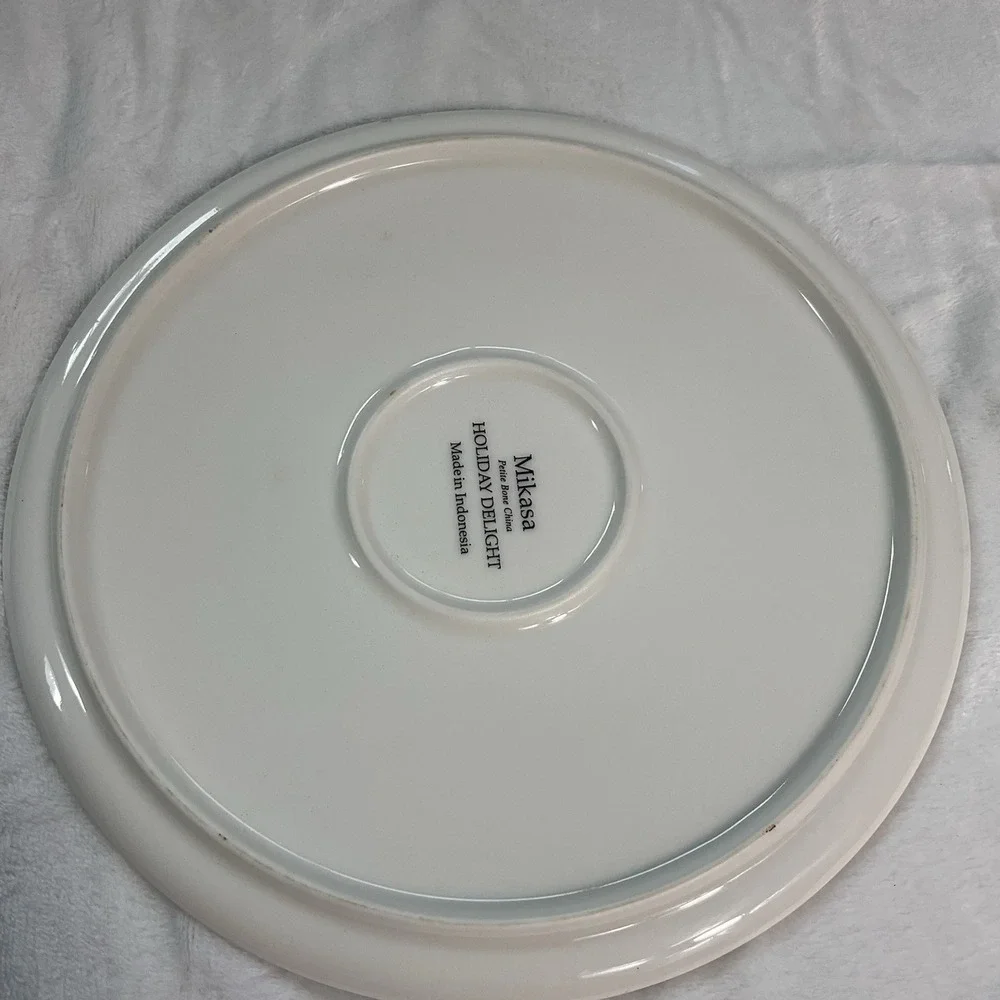 Mikasa Holiday Delight Petite Bone China Cake Plate 9.75